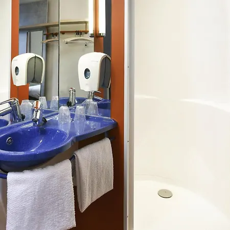 Ibis Budget Charleroi Airport-3